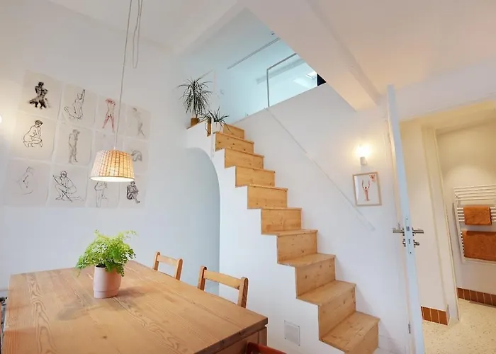 Apartment Charming With View - Montmartre District *