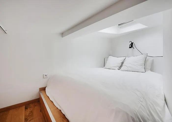 Charming With View - Montmartre District Párizs