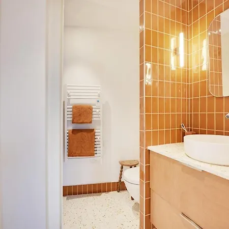 Apartament Charming With View - Montmartre District *